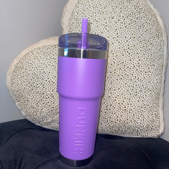 Dunkin' Purple Tumbler with Straw 32oz - Picture 1 of 3